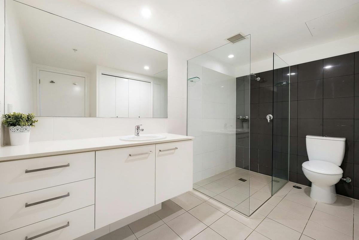 1 Bedroom Ocean View Apartment