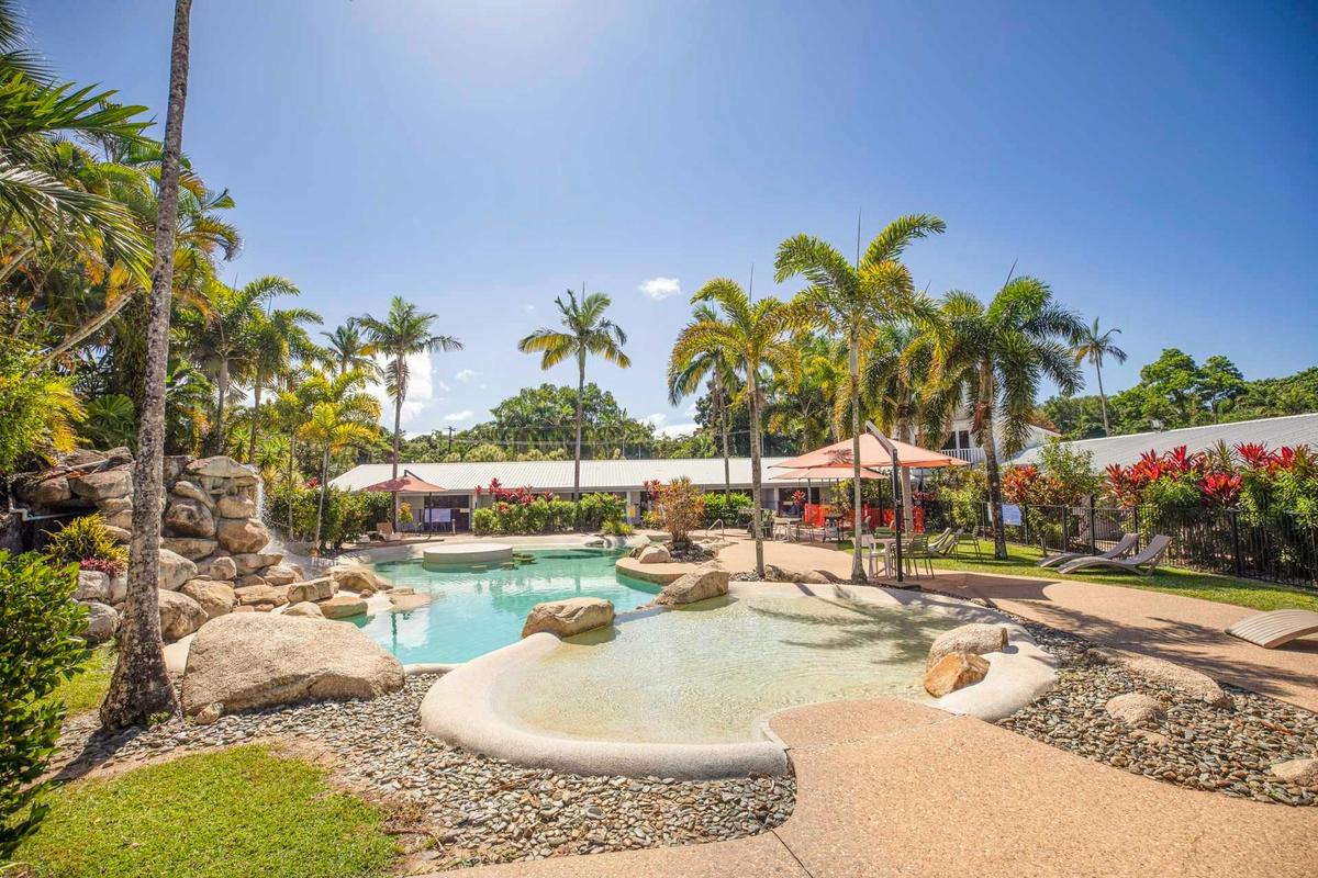 Nightelier Mission Beach Resort