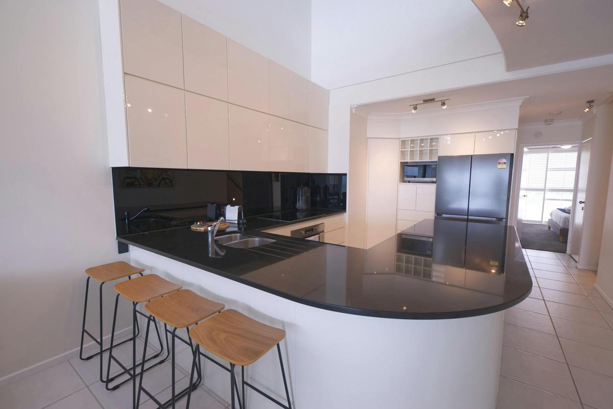 3 Bedroom Level 5 Superior Ocean View Apartment