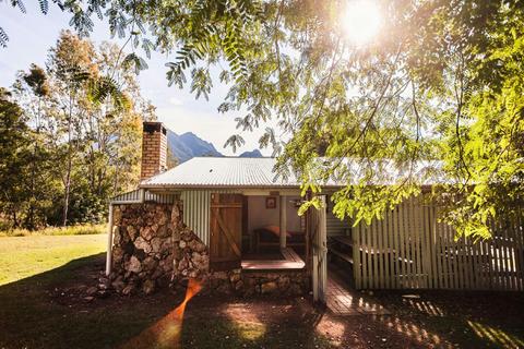 Mount Barney Lodge