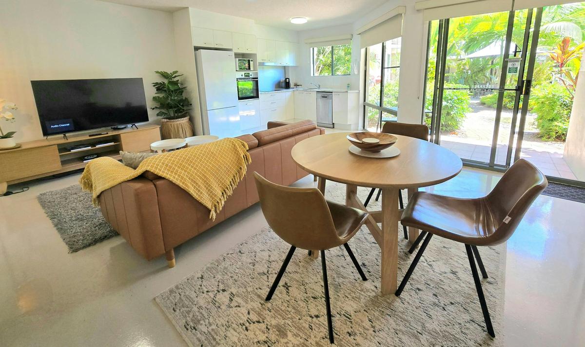 Superior ground floor apartment