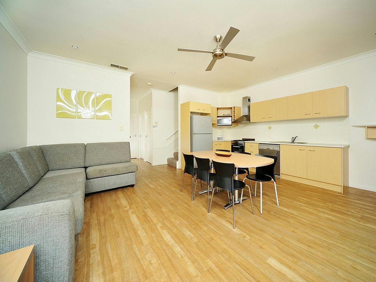 Townhouse Riverside Villa