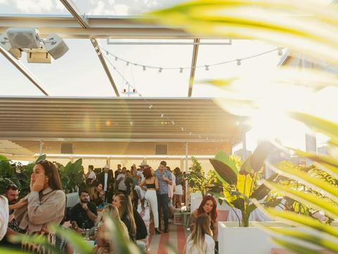 Oasis presents Club Paradiso