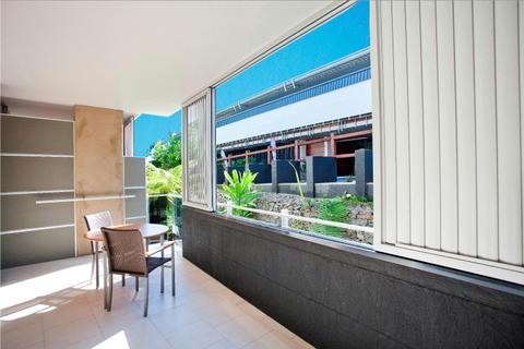 Studio Room