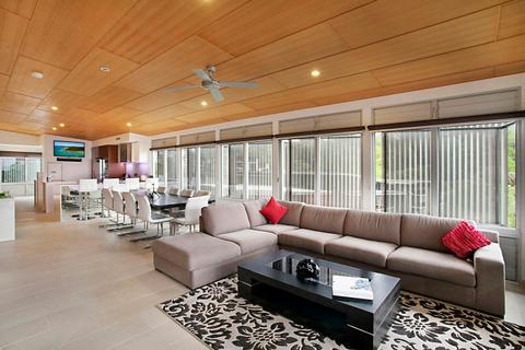 4 Bedroom Deluxe Villa