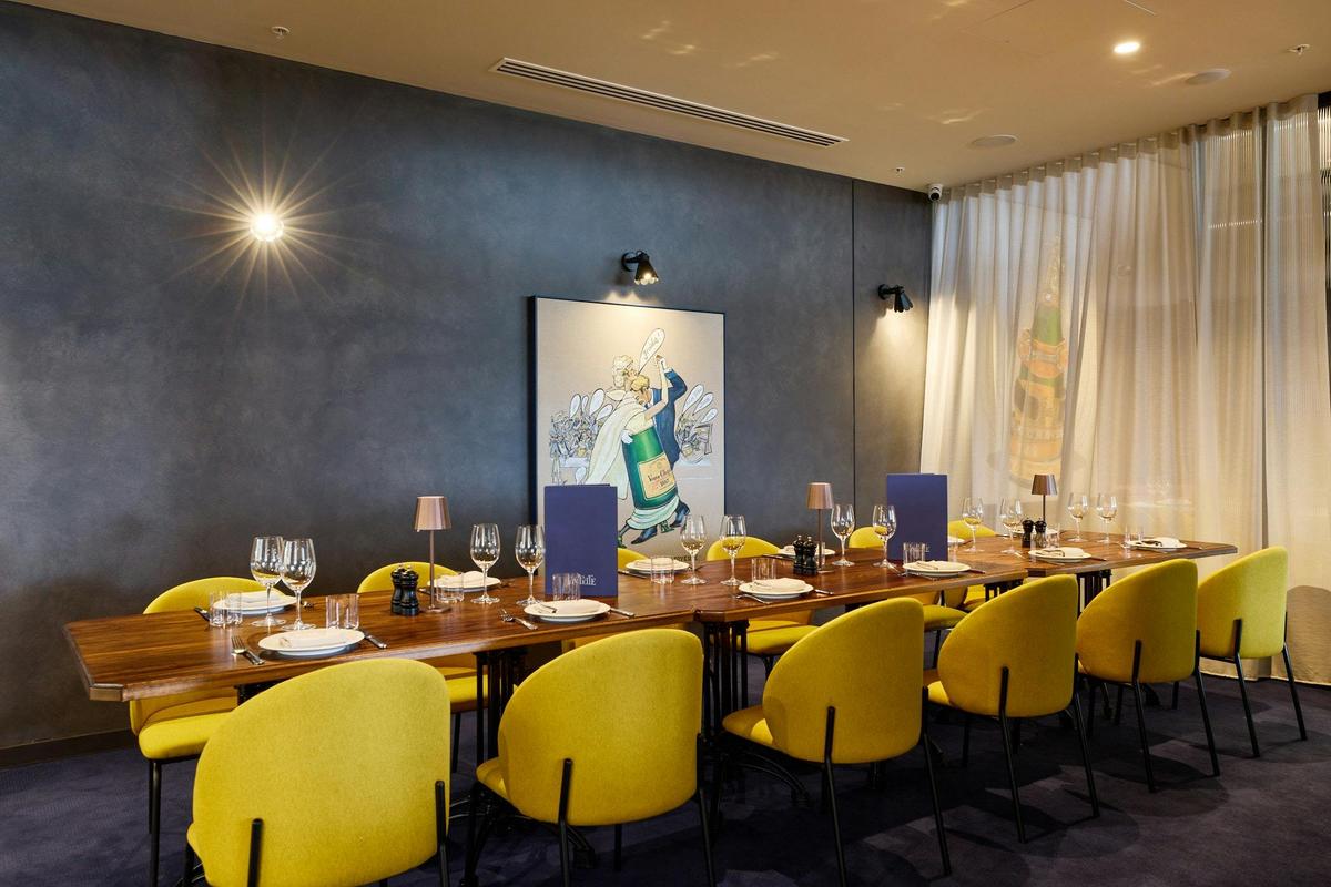 Pompette Champagne Bar & Restaurant
