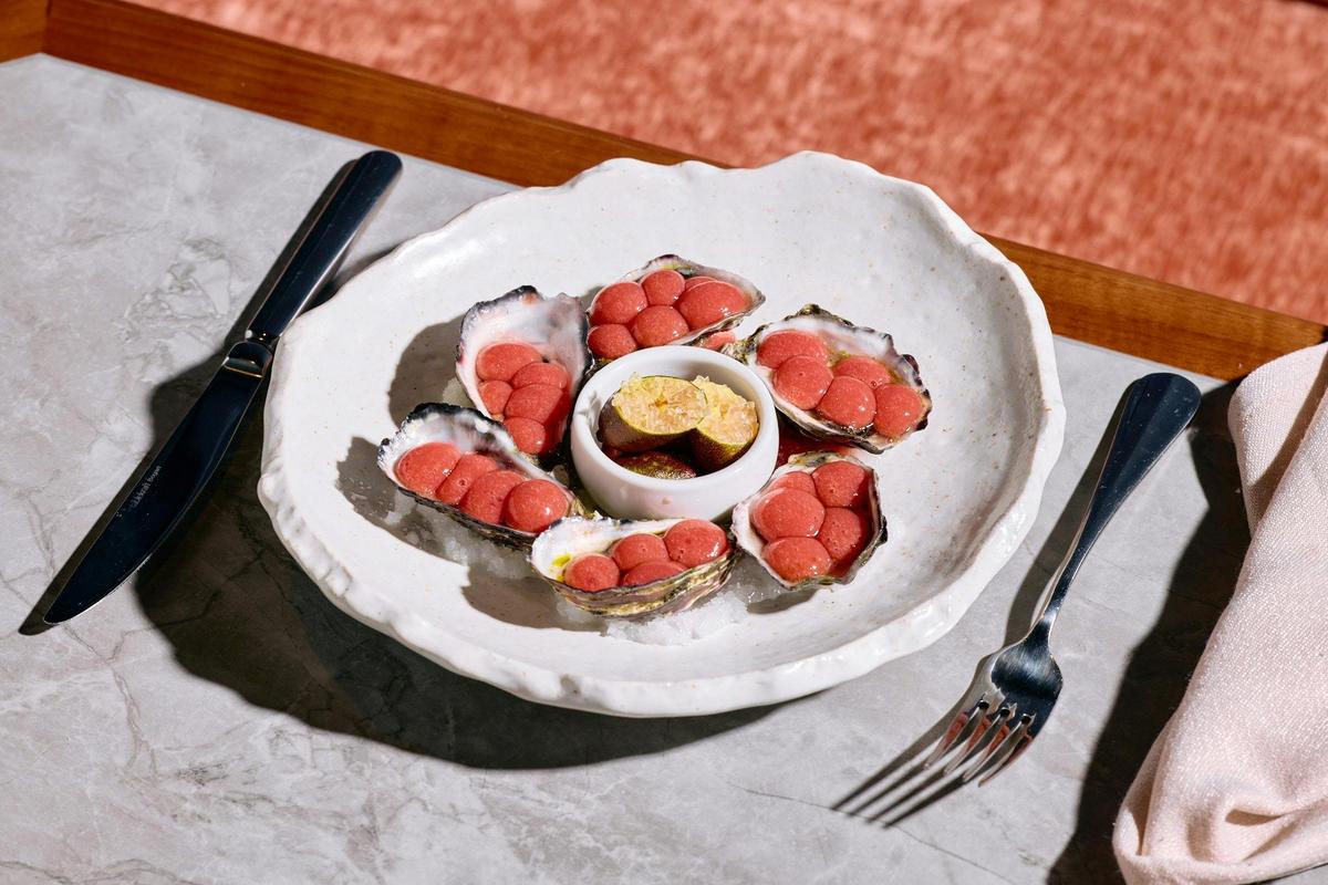 Pompette Champagne Bar & Restaurant