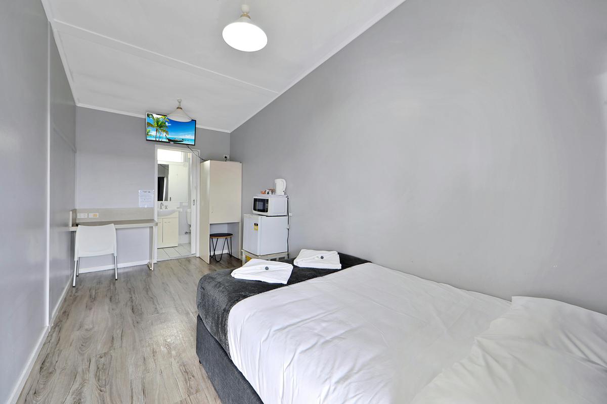 Motel Budget Single Room