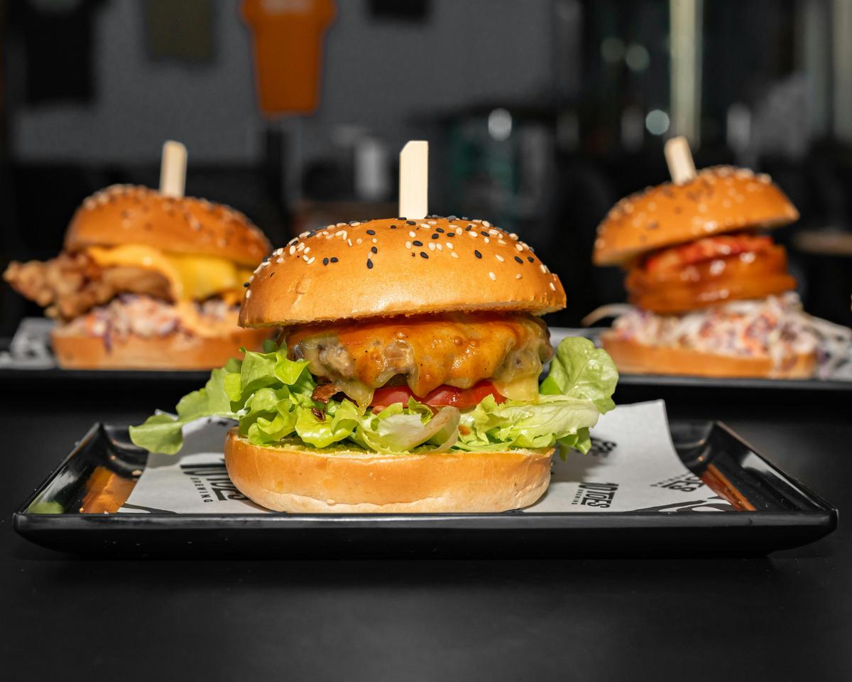 10 Toes Buderim beef burger
