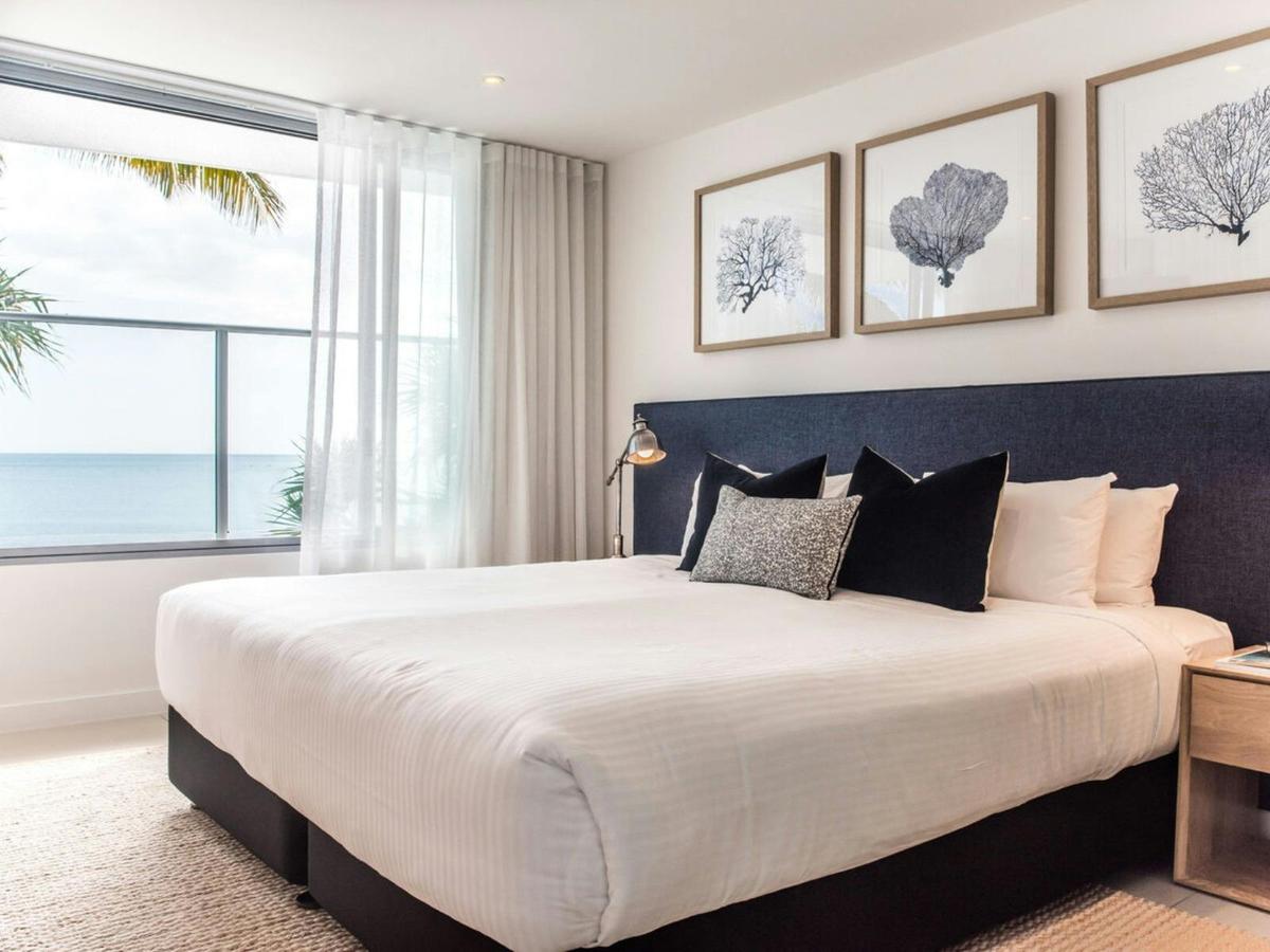One Bedroom Beachfront Spa
