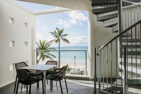 Beachfront Spa Studio Penthouse