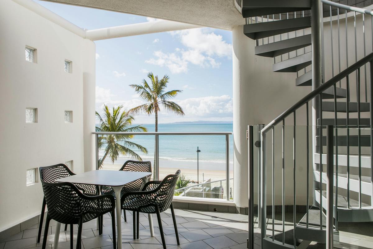 Beachfront Spa Studio Penthouse