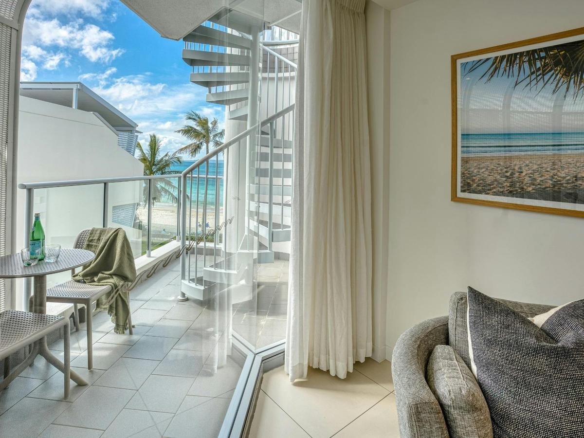 One Bedroom Partial Beach View Spa Penthouse