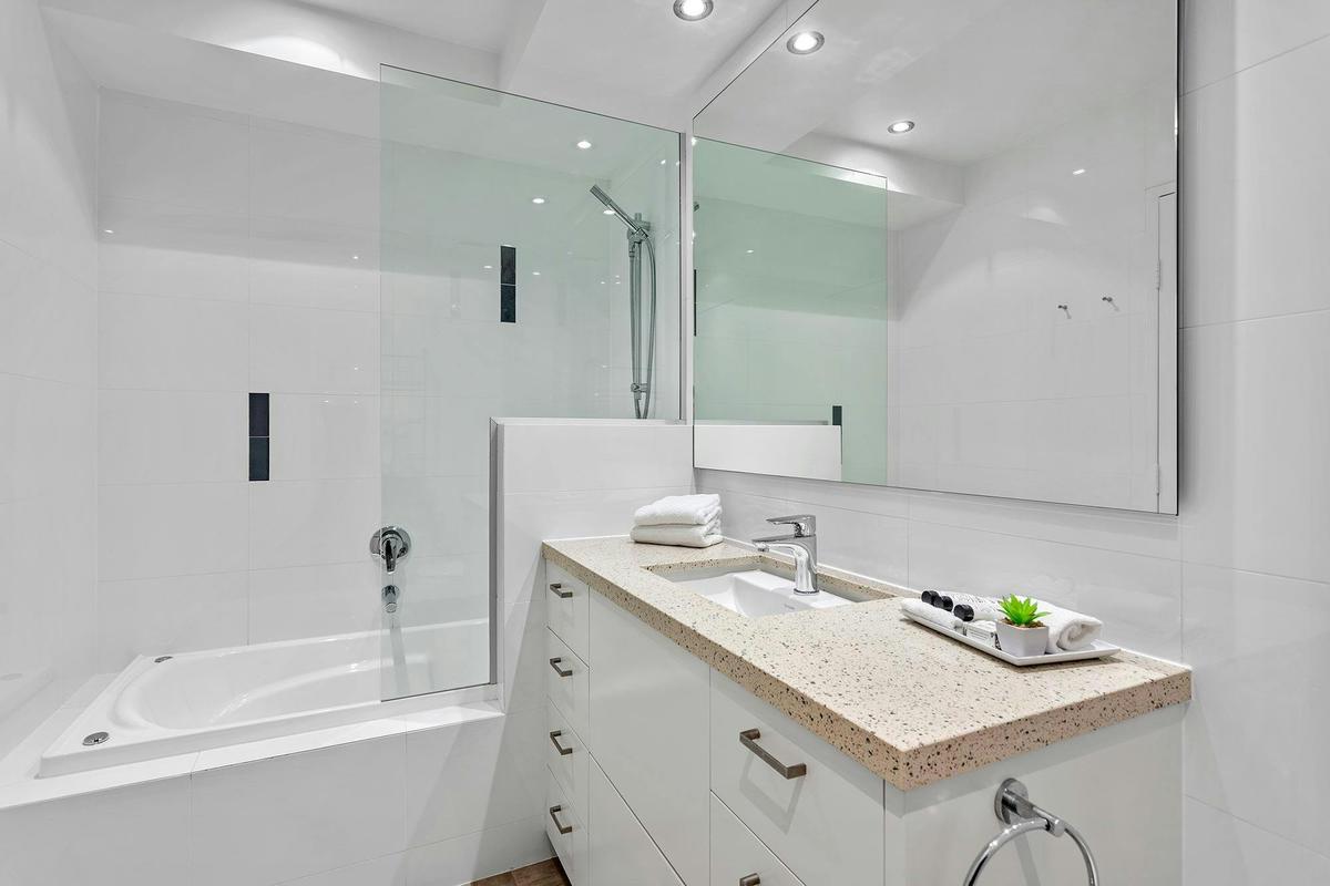 Apartment 9 2 Bedroom Ocean View