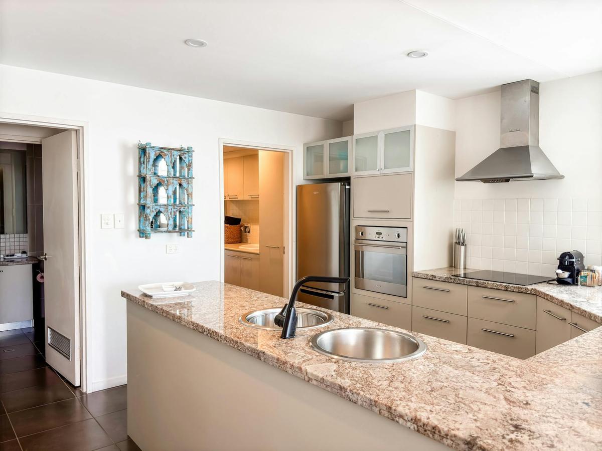 Apartment 7 - 2 Bedroom Ocean View