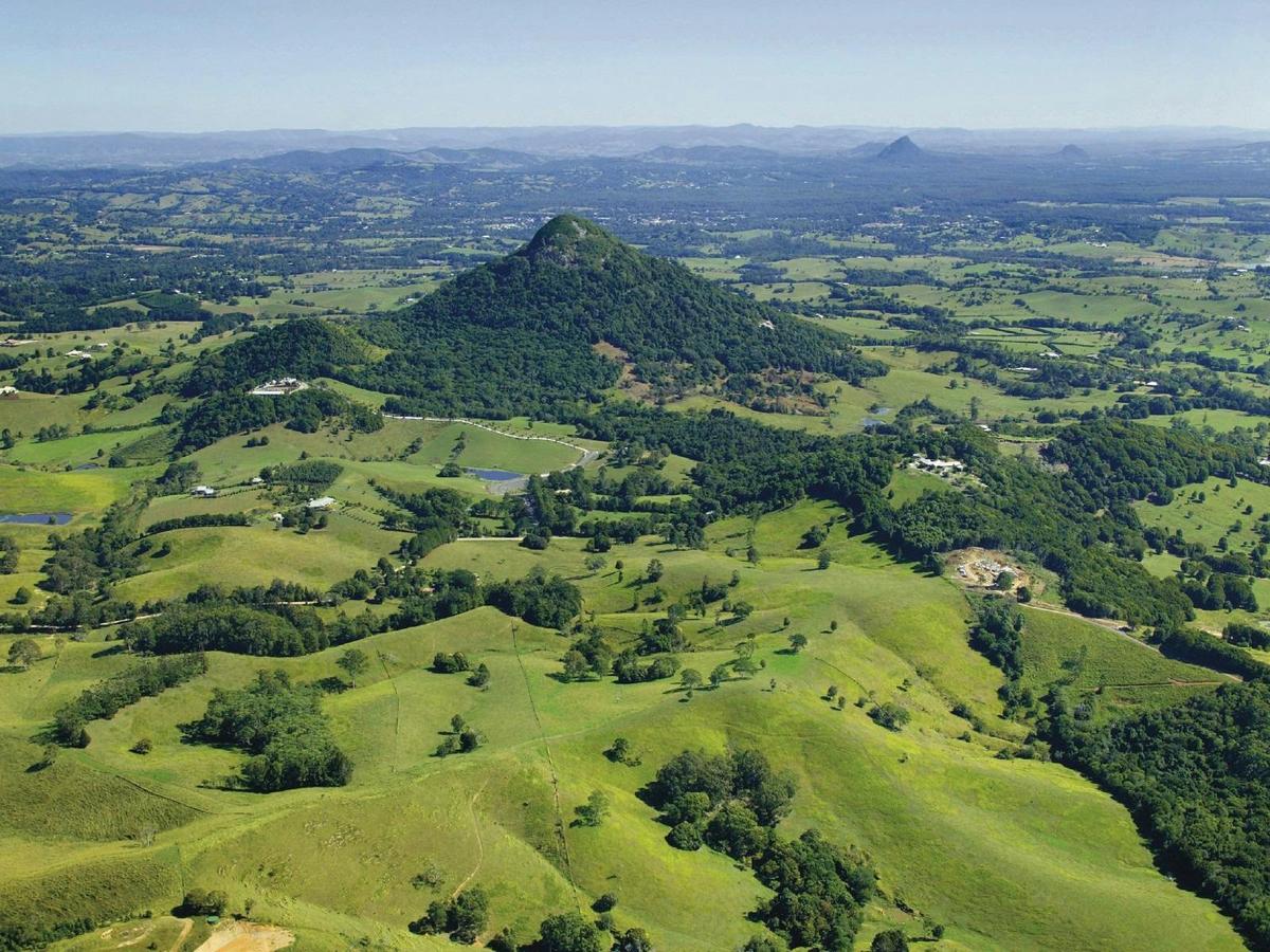 Iconic Queensland - Rainforest to the Reef 2026