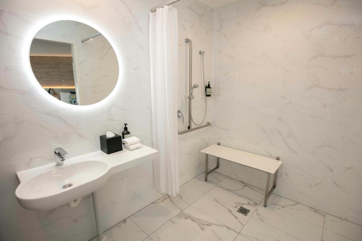 Deluxe Accessible Room