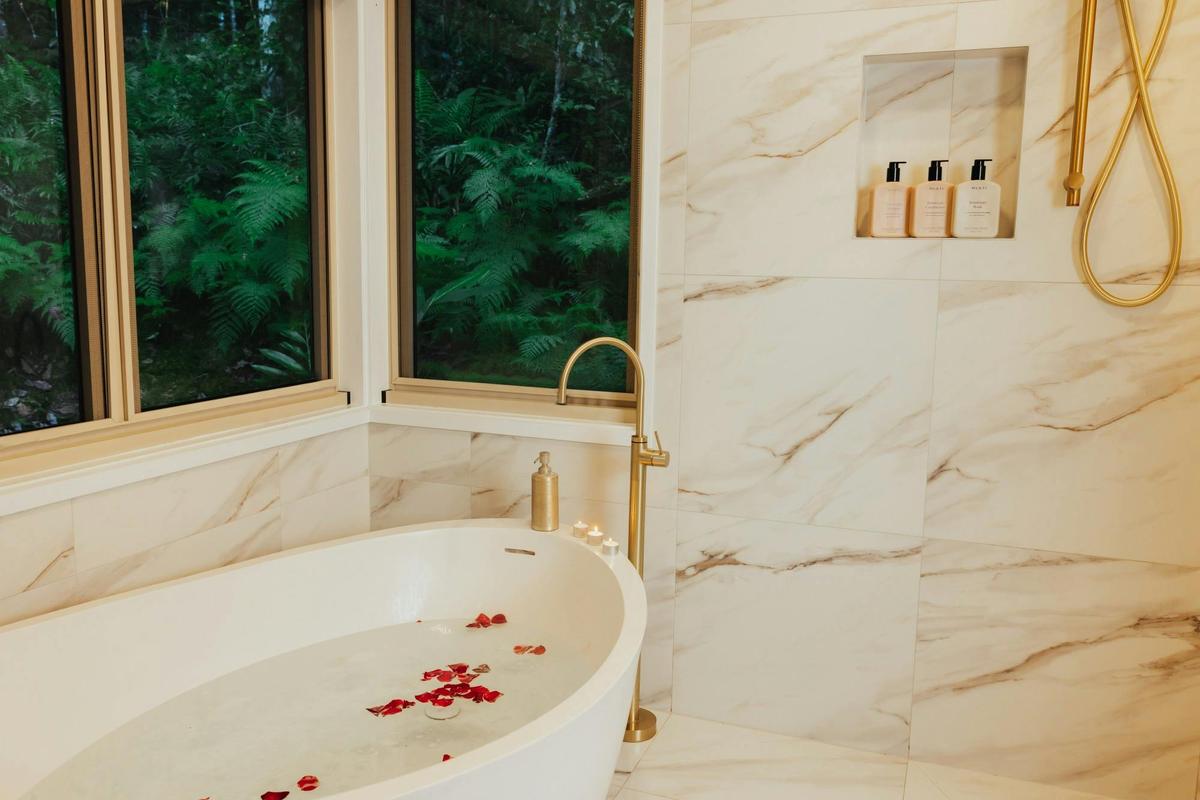 Marble bath for two in our Cockatoo luxury pool villa