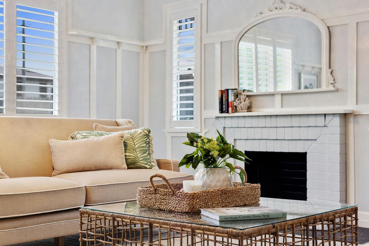 Nell's Place - Lounge Room
