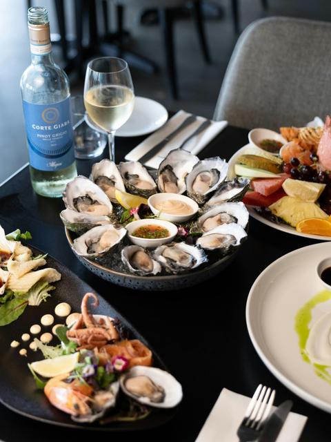 Psari Seafood Bar & Grill