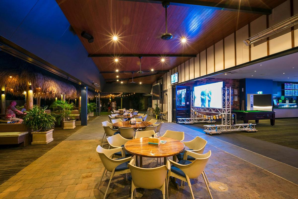 Nightcap at Kawana Waters Hotel