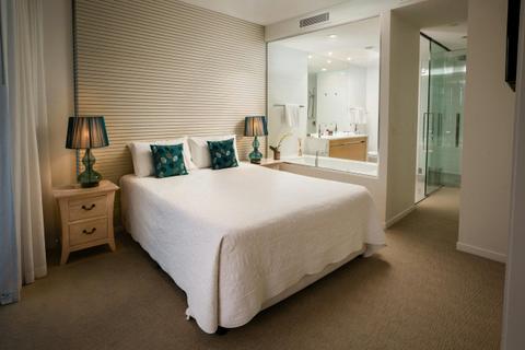 2 Bedroom Apartment With Pool