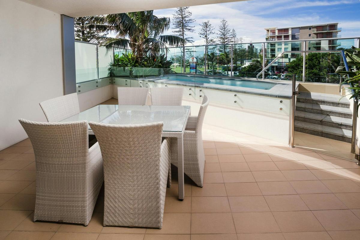 2 Bedroom Apartment With Pool