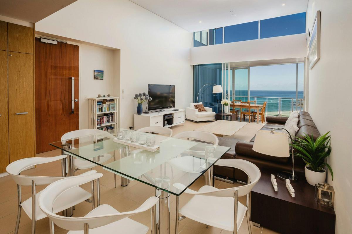 2 Bedroom Sub Penthouse With Pool