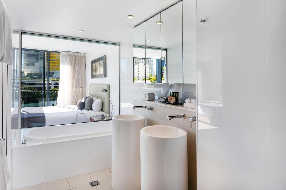 1 Bedroom Suite