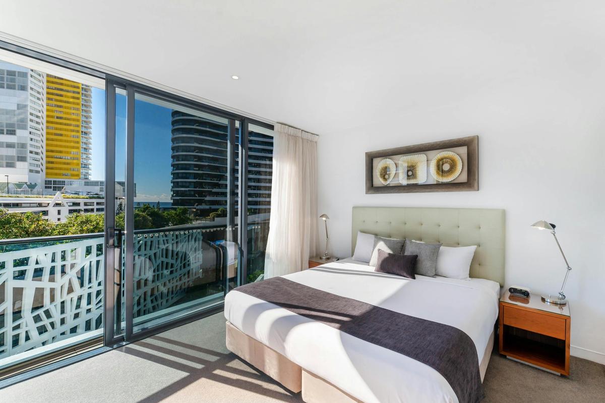 1 Bedroom Suite