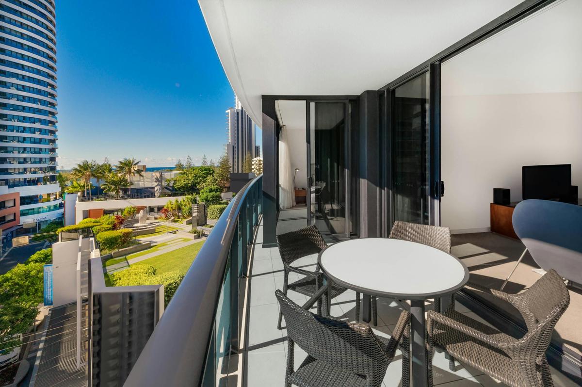 1 Bedroom Suite