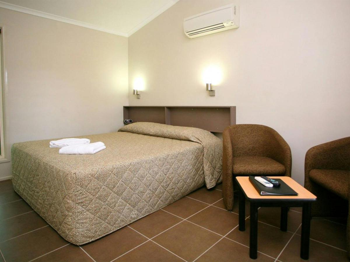 Ensuite Studio