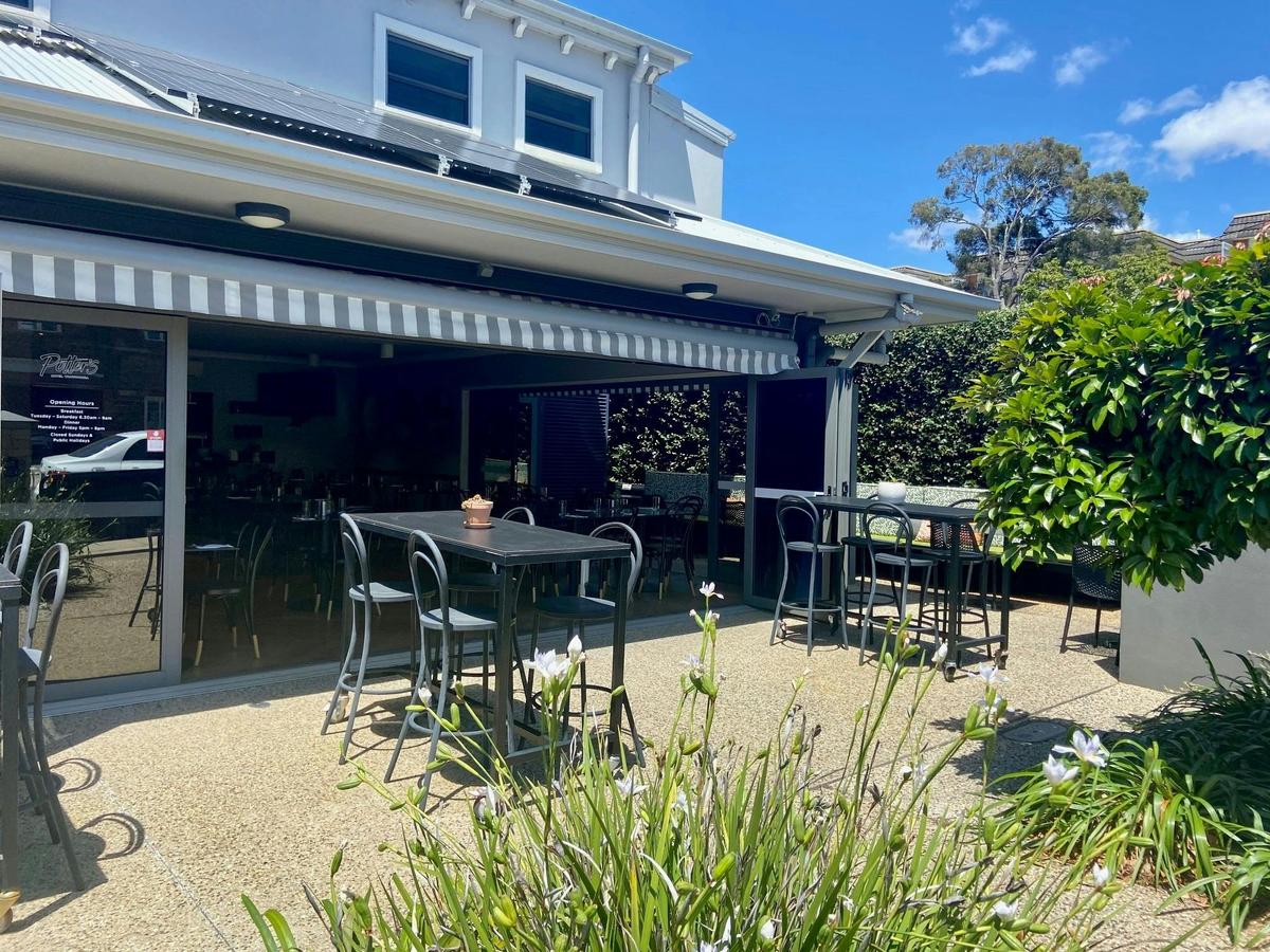 Restaurant Frontage