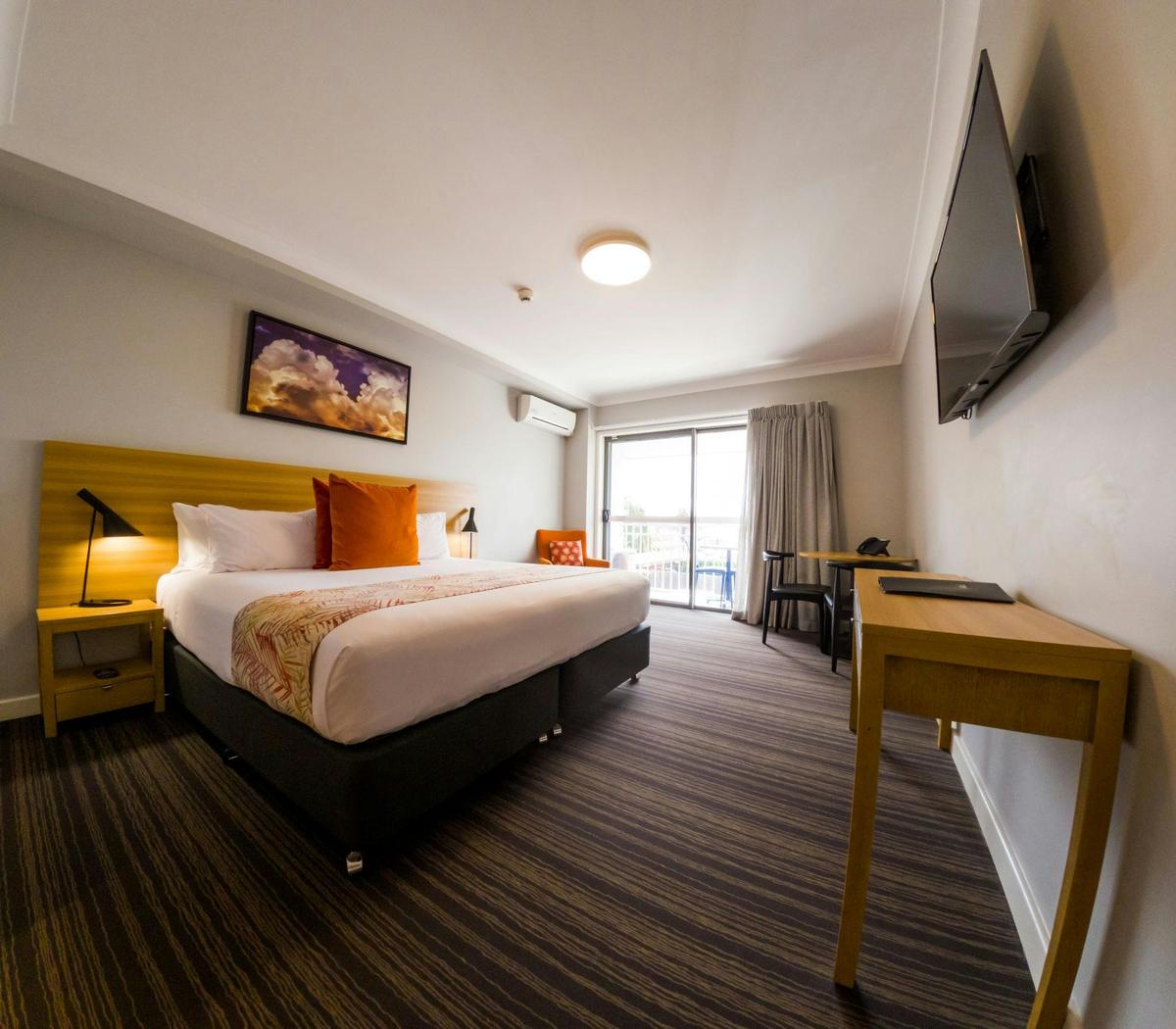 Deluxe King Room