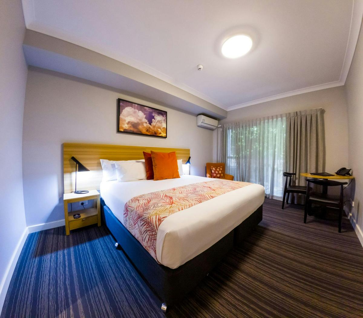 Deluxe King Room