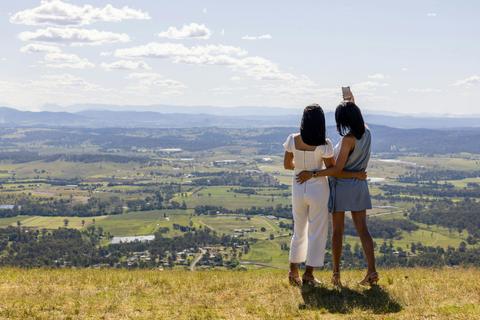 Premium Full Day Winery Tour of Tamborine Mountain from Brisbane