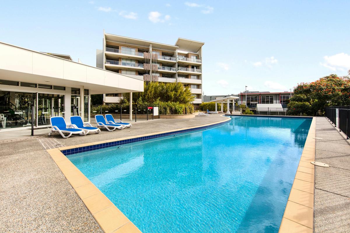 Oaks Brisbane Mews Suites