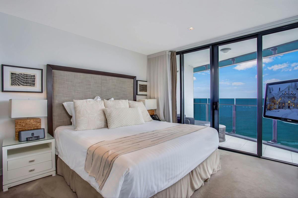 1 Bedroom Ocean View Apartment