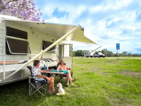 Poll Crandell Overnight Rest Area Toogoolawah