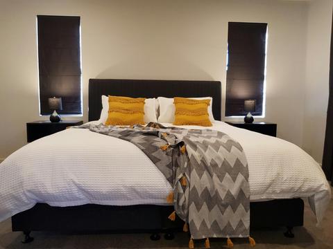1 Bedroom Cabin with Sofa Bed