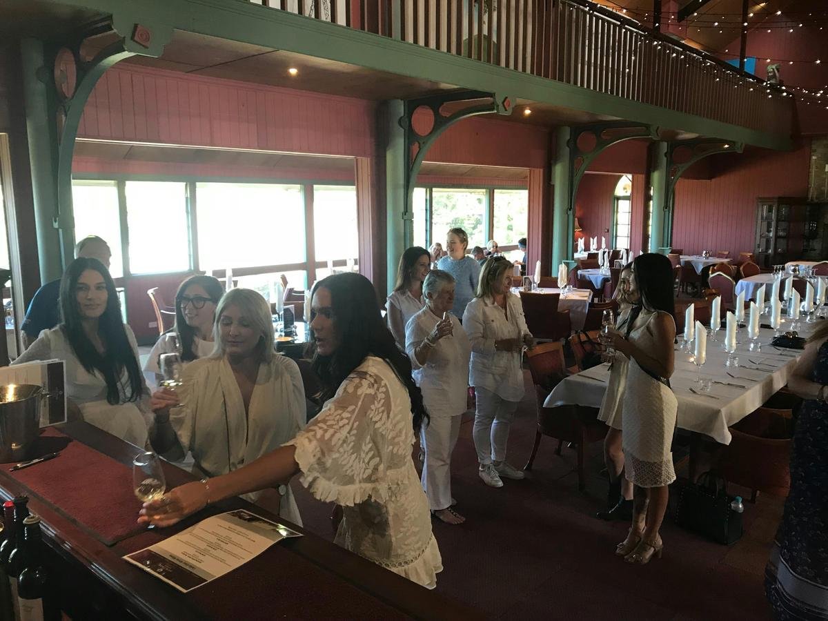 Private Hens Party - Half Day Mount Tamborine Winery Tour