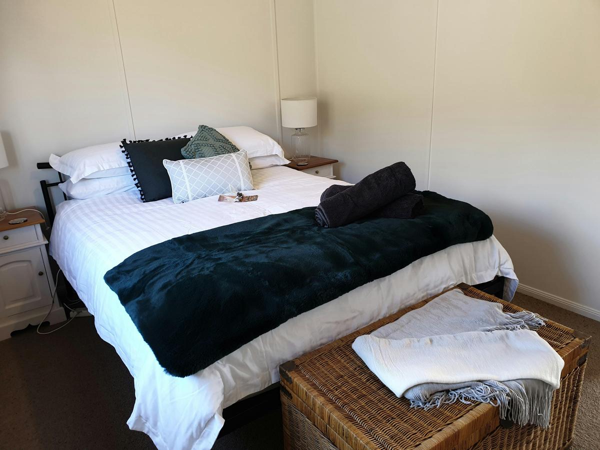 Cosy room that sleeps two with fresh luxurious linens