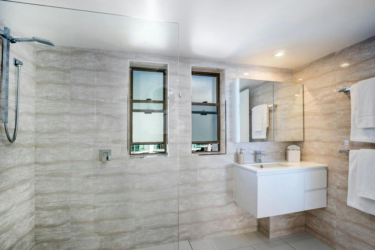 1 and 2 Bedroom Superior Oceanview Apartment