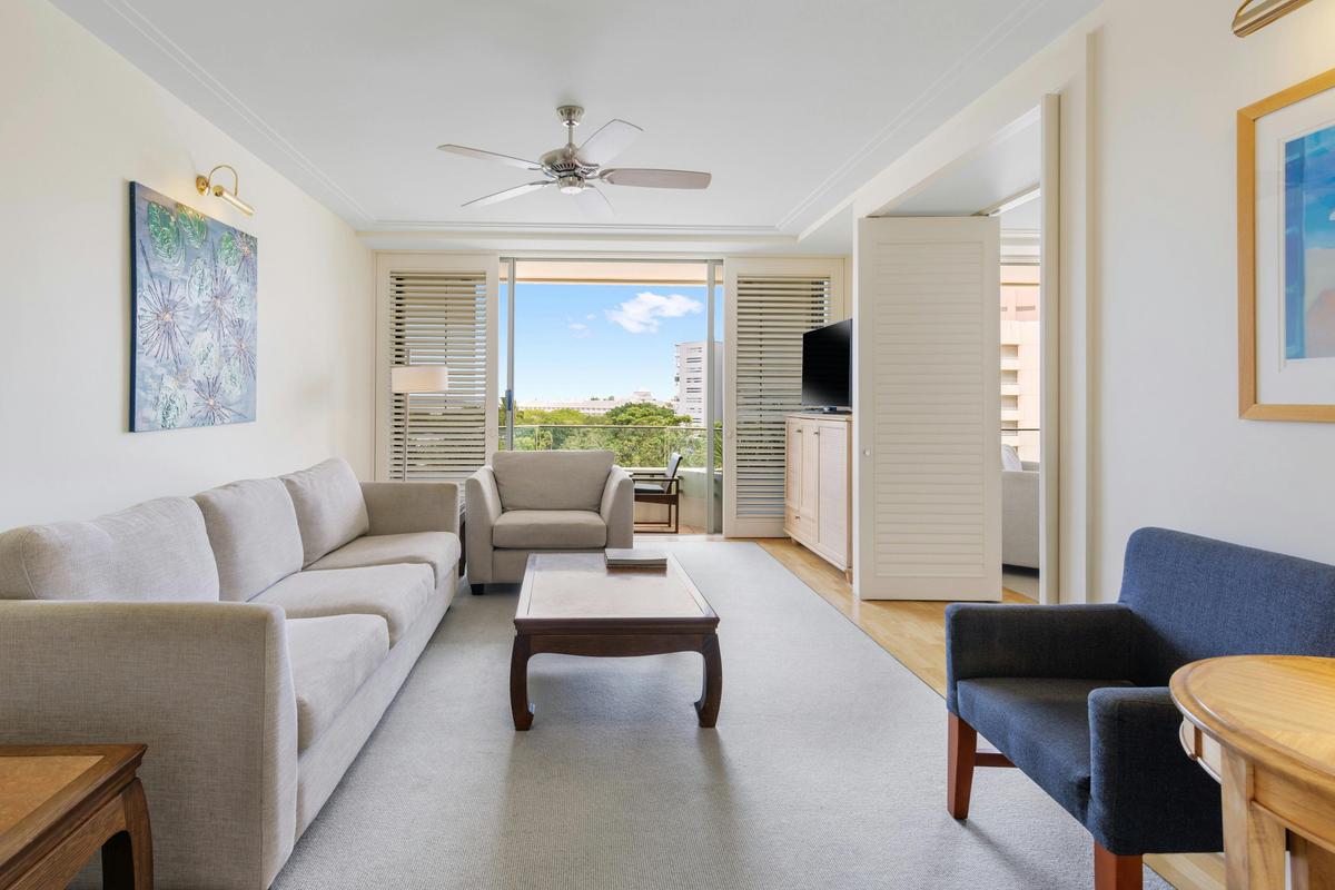 Executive Pullman Suite
