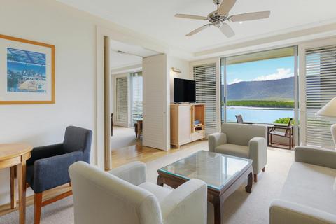 Executive Pullman Suite