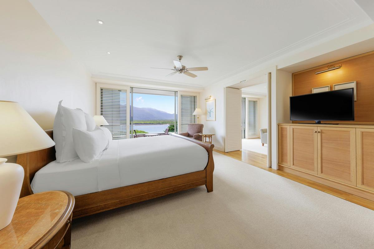 Executive Pullman Suite
