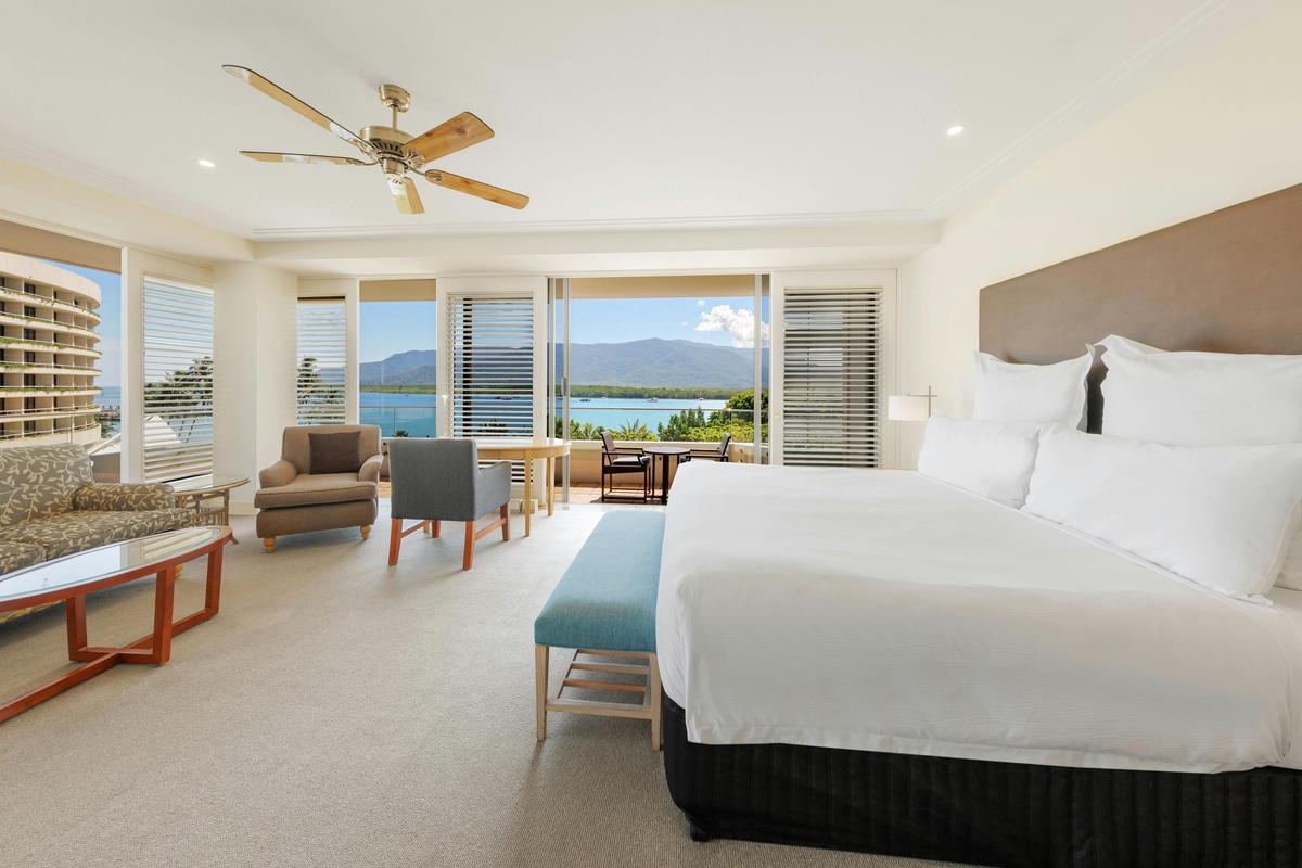 Premium Junior King Suite