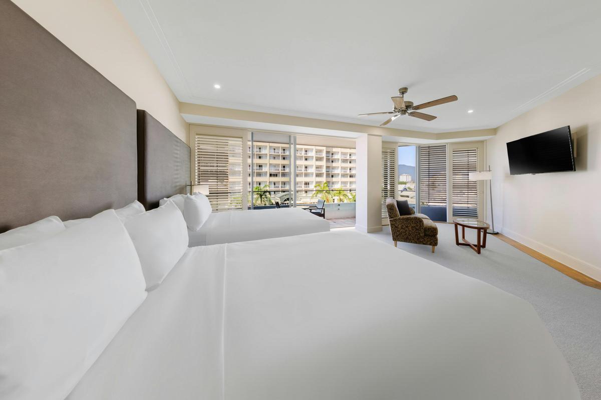 Junior Twin Suite City View
