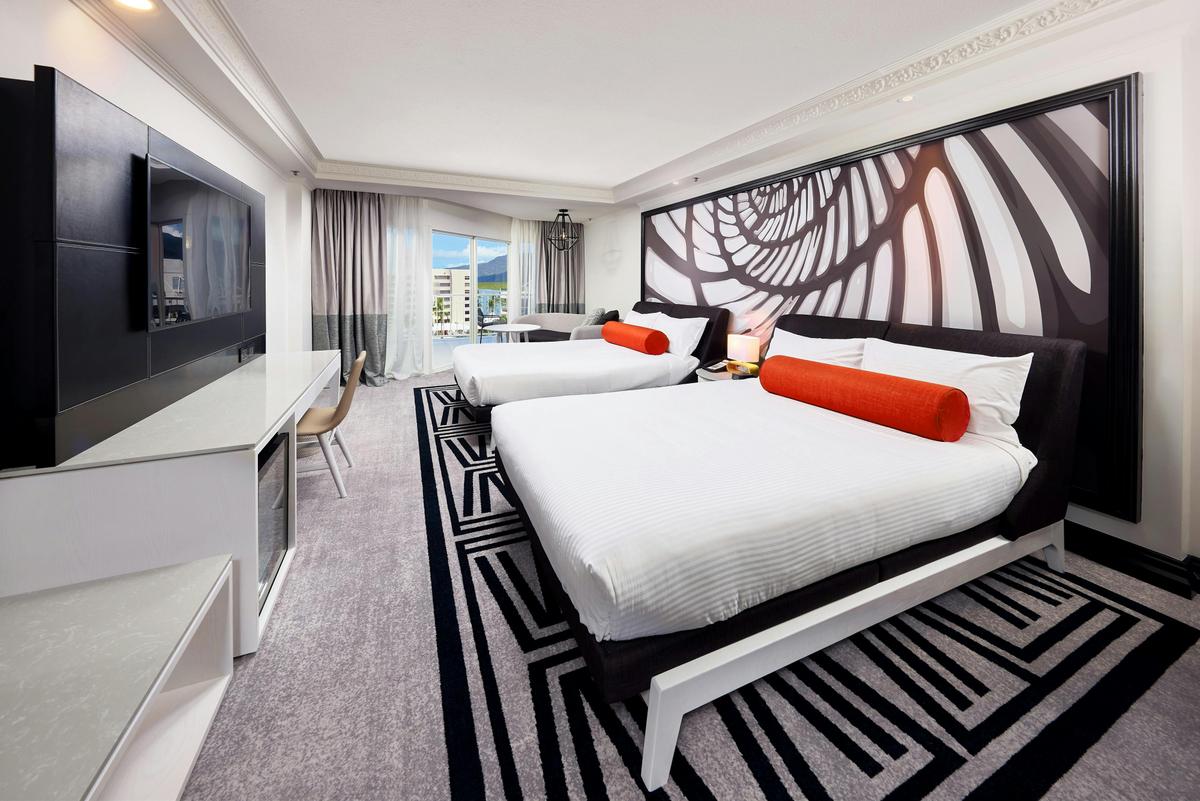 Rejuvenated Grand Superior City Mountain Twin Room