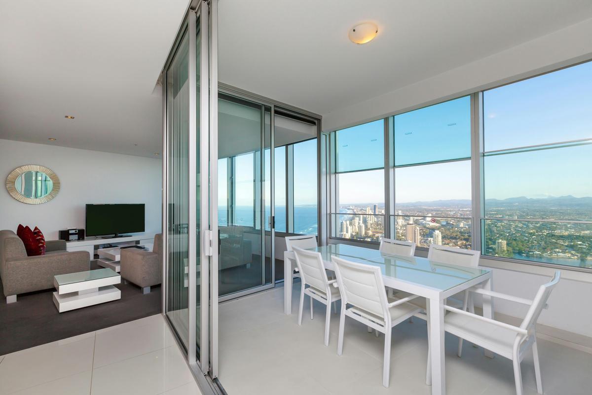 4 Bedroom Executive Spa Apartment